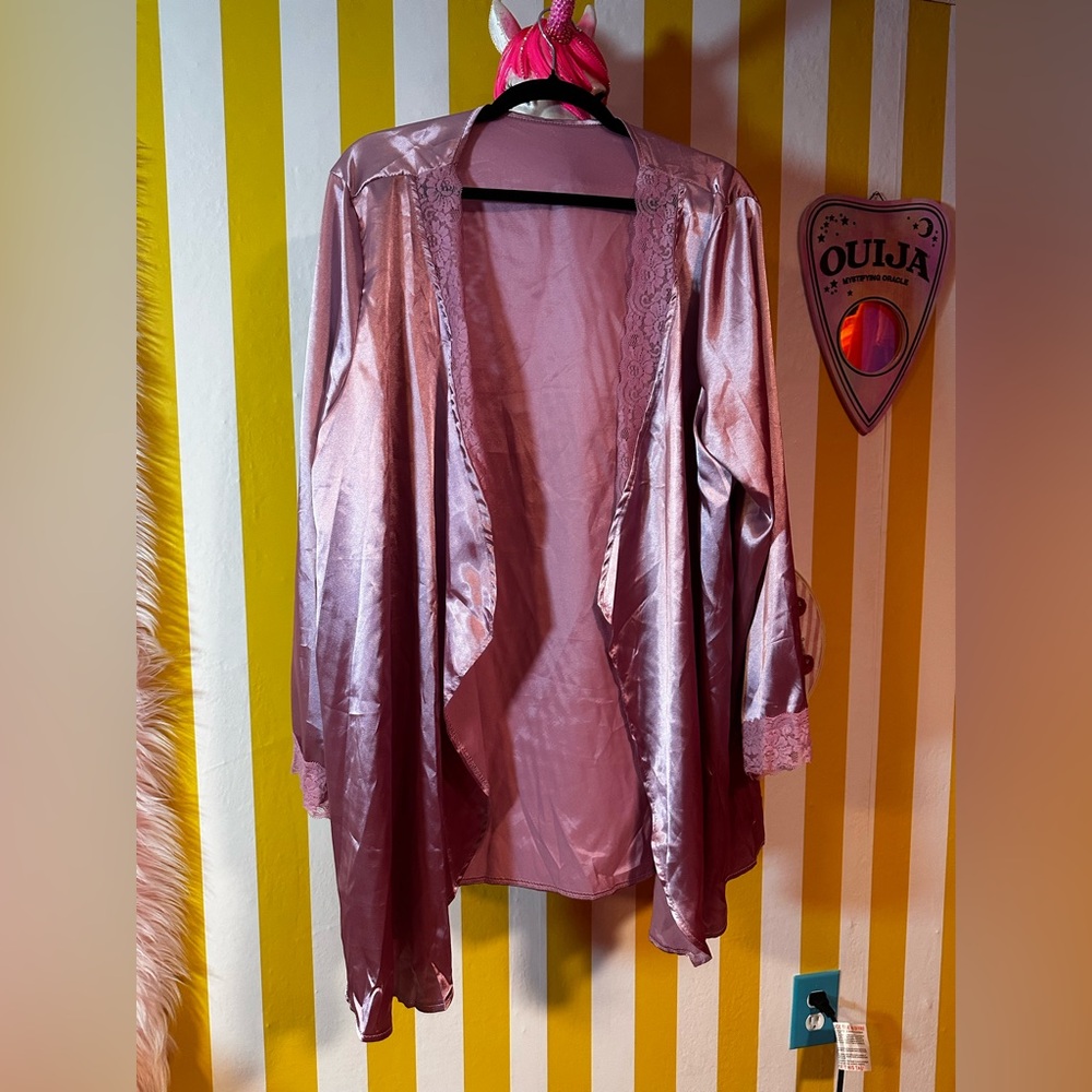 Pink Satin Lace-Trimmed Robe